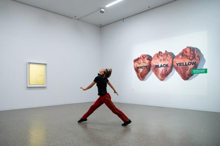 Y – Anne Teresa De Keersmaeker, Rosas | Museum Folkwang